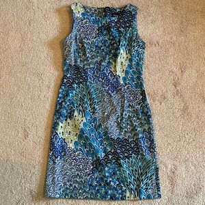 Printed Connected Apparel midi dress. Size 6
